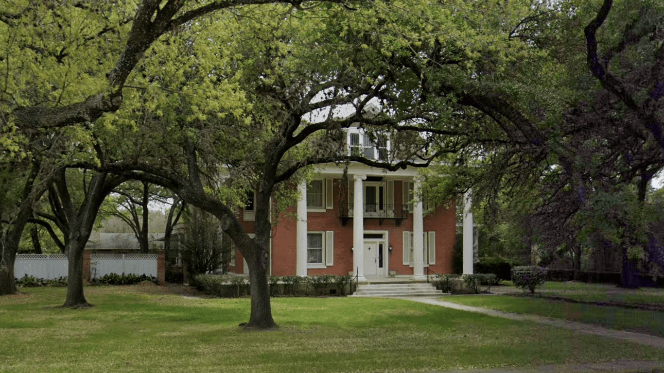1913, O. B. Robertson House